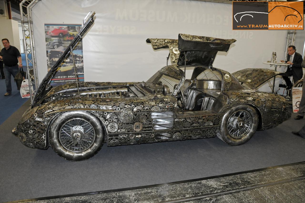 WS_Mercedes-Benz 300 SLR Metallskulptur '2011.jpg 182.7K