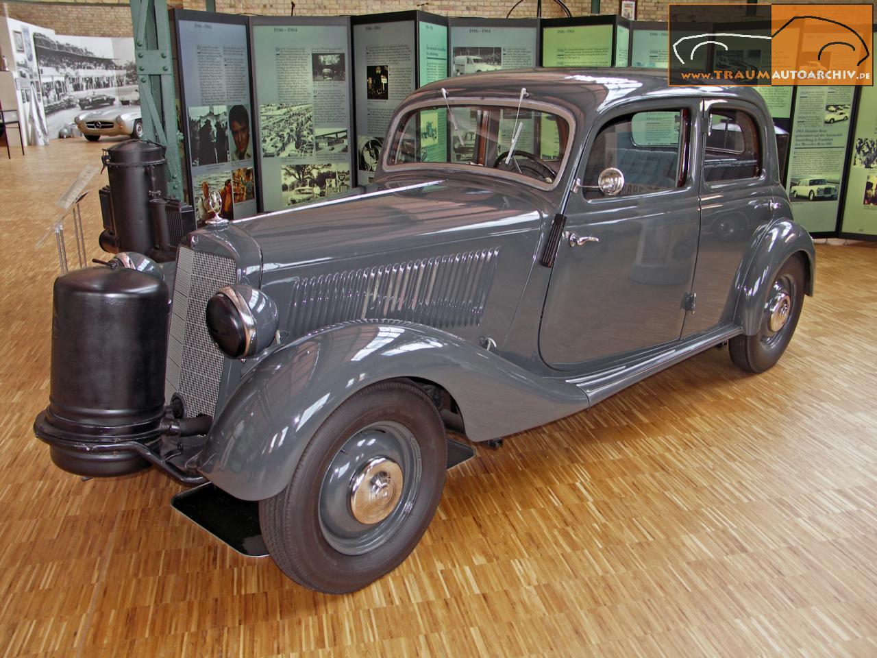 Mercedes-Benz 170 Limousine Holzvergaser '1943 (1).jpg 195.0K