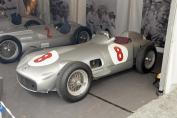 Hier klicken, um das Foto des Mercedes-Benz W 196 Monoposto '1954.jpg 116.8K, zu vergrern