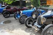 Hier klicken, um das Foto des _Classic Days Schloss Dyck 2013 - Bugatti-Parade.jpg 220.6K, zu vergrößern