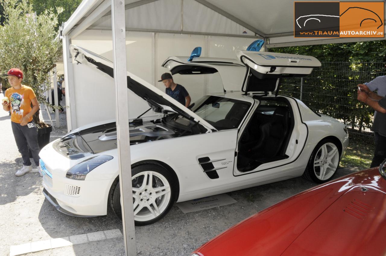 Mercedes-Benz SLS E-Cell '2012.jpg 155.7K