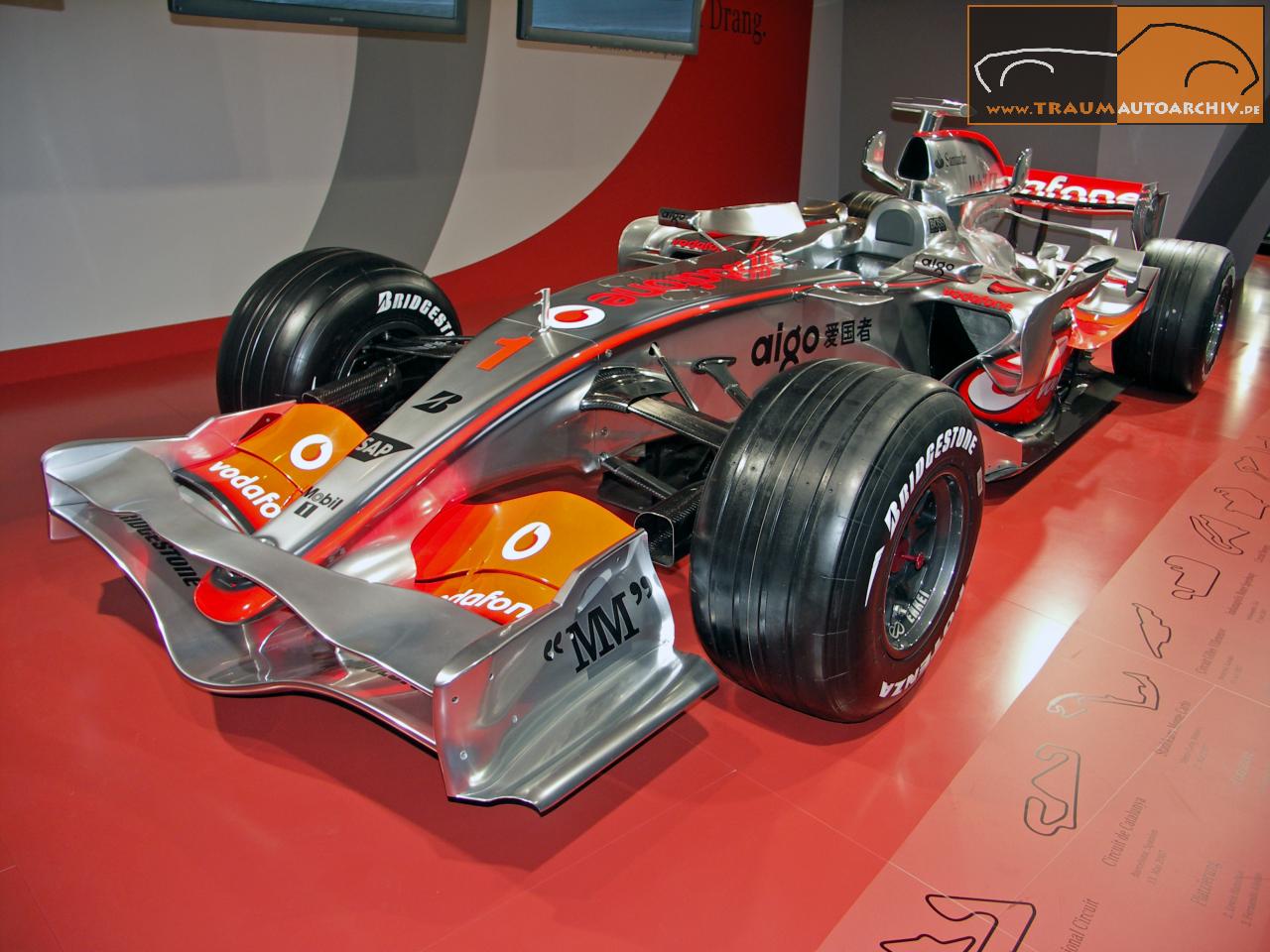 XF1_McLaren-Mercedes MP 4-22 '2007.jpg 140.0K