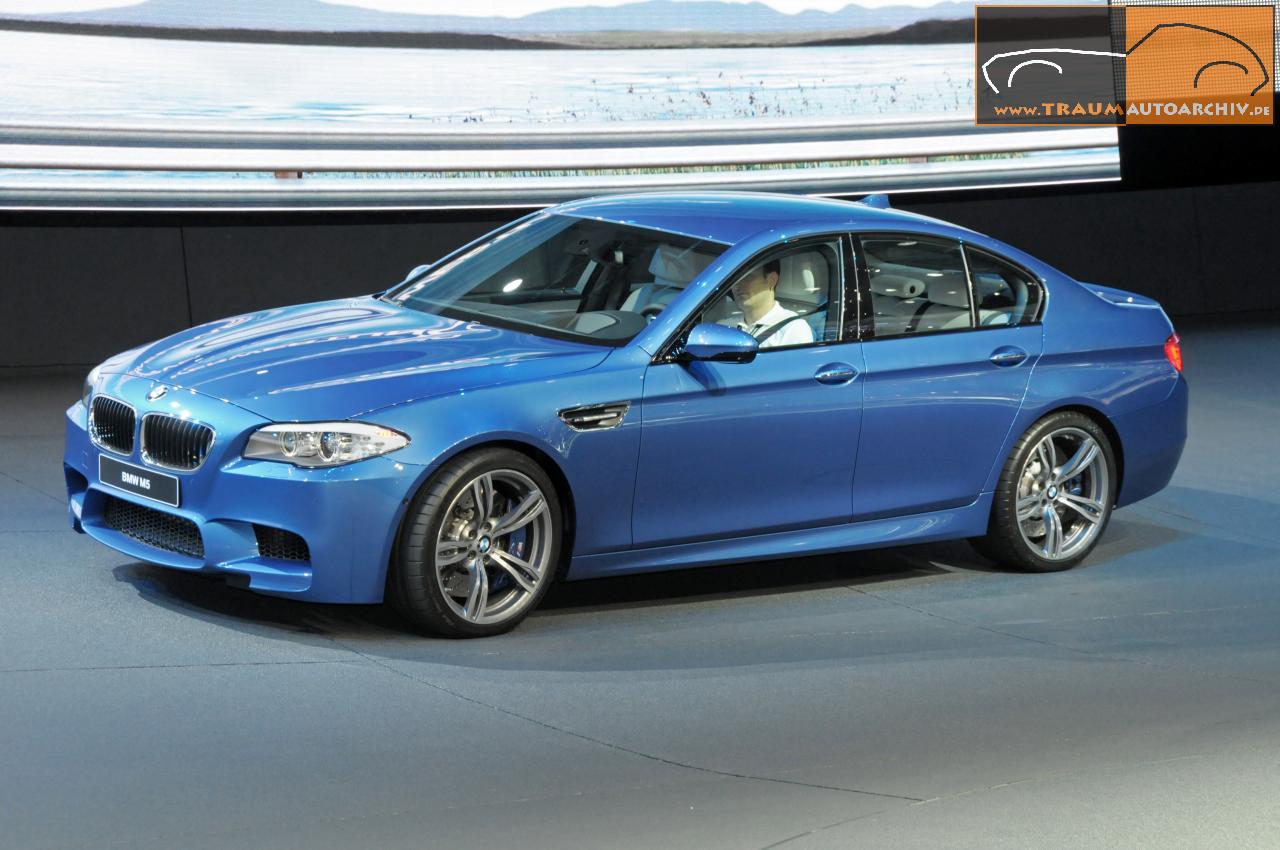 BMW M5 '2011 (1).jpg 126.7K