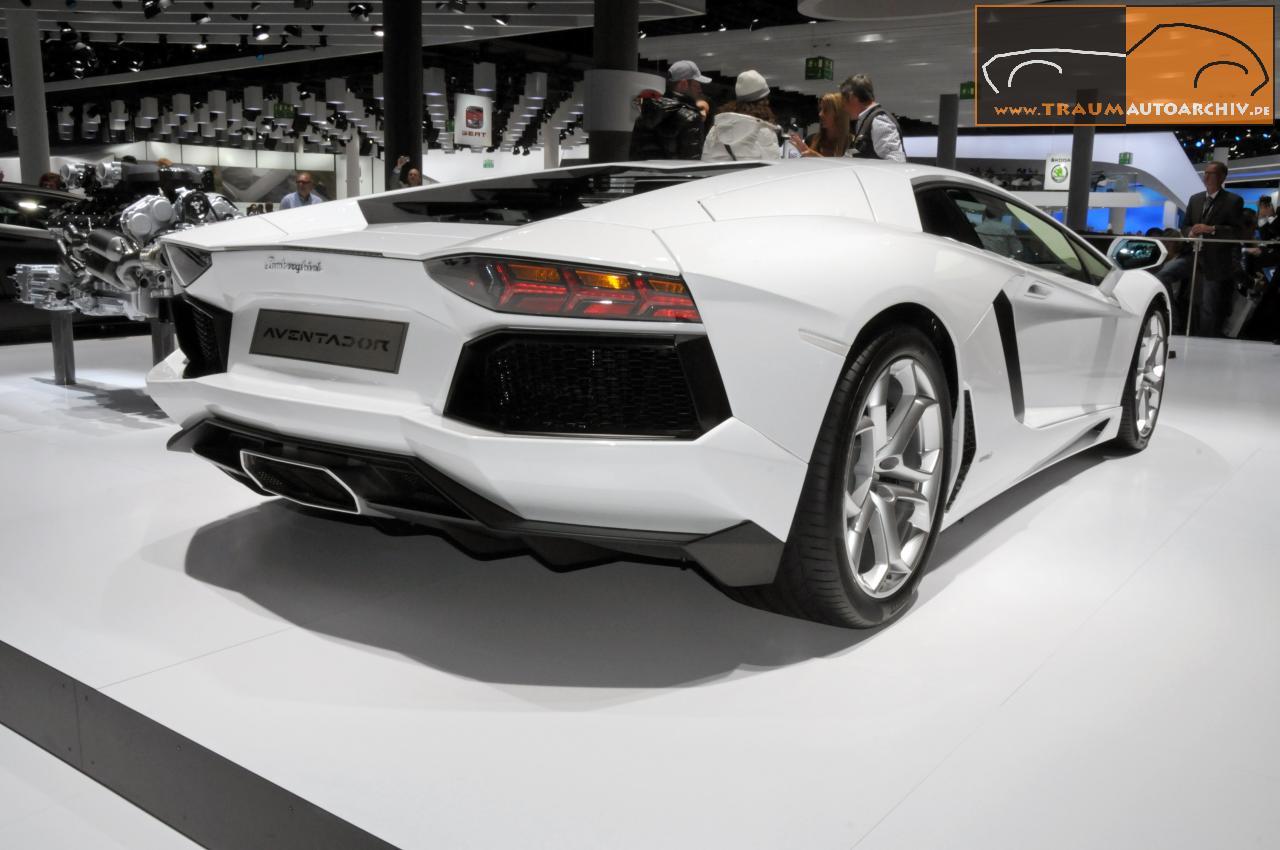 Lamborghini Aventador LP 700-4 '2011 (1).jpg 107.2K