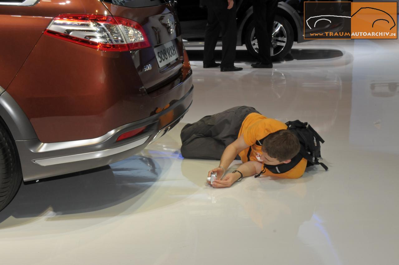 _IAA 2011 - Voller Einsatz fr die Autos.jpg 81.2K