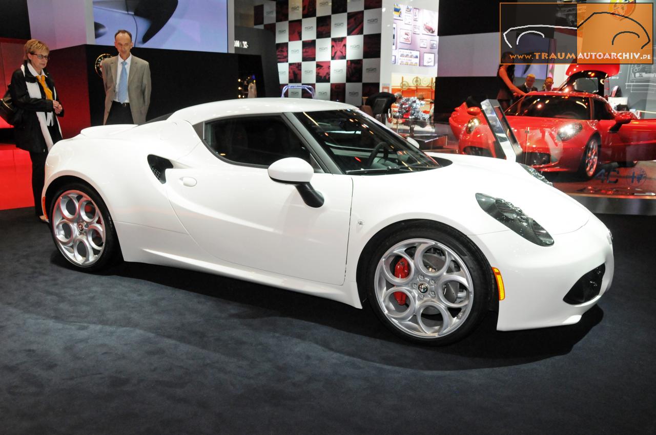 Alfa Romeo 4C '2013.jpg 129.3K