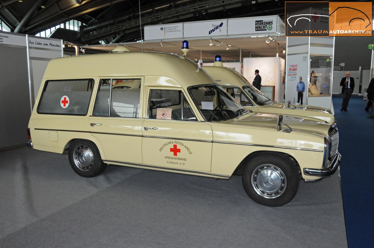 Mercedes-Benz 230 Krankenwagen '1973.jpg 129.0K