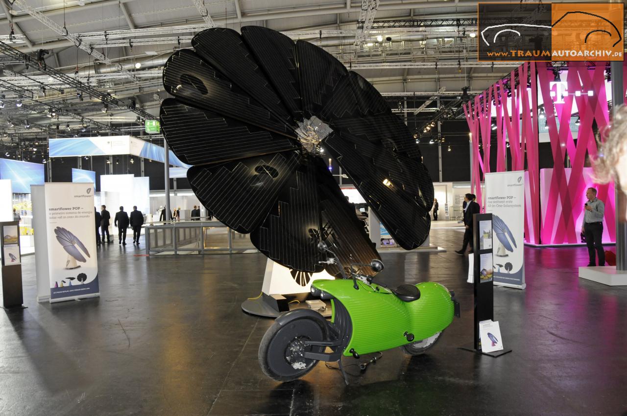 _IAA 2015 - Smartflower Pop.jpg 175.7K