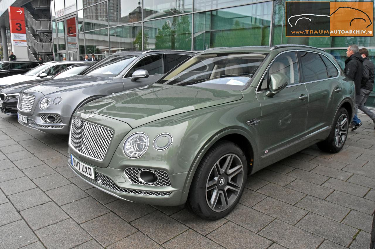 Bentley Bentayga W12 '2017.jpg 195.4K
