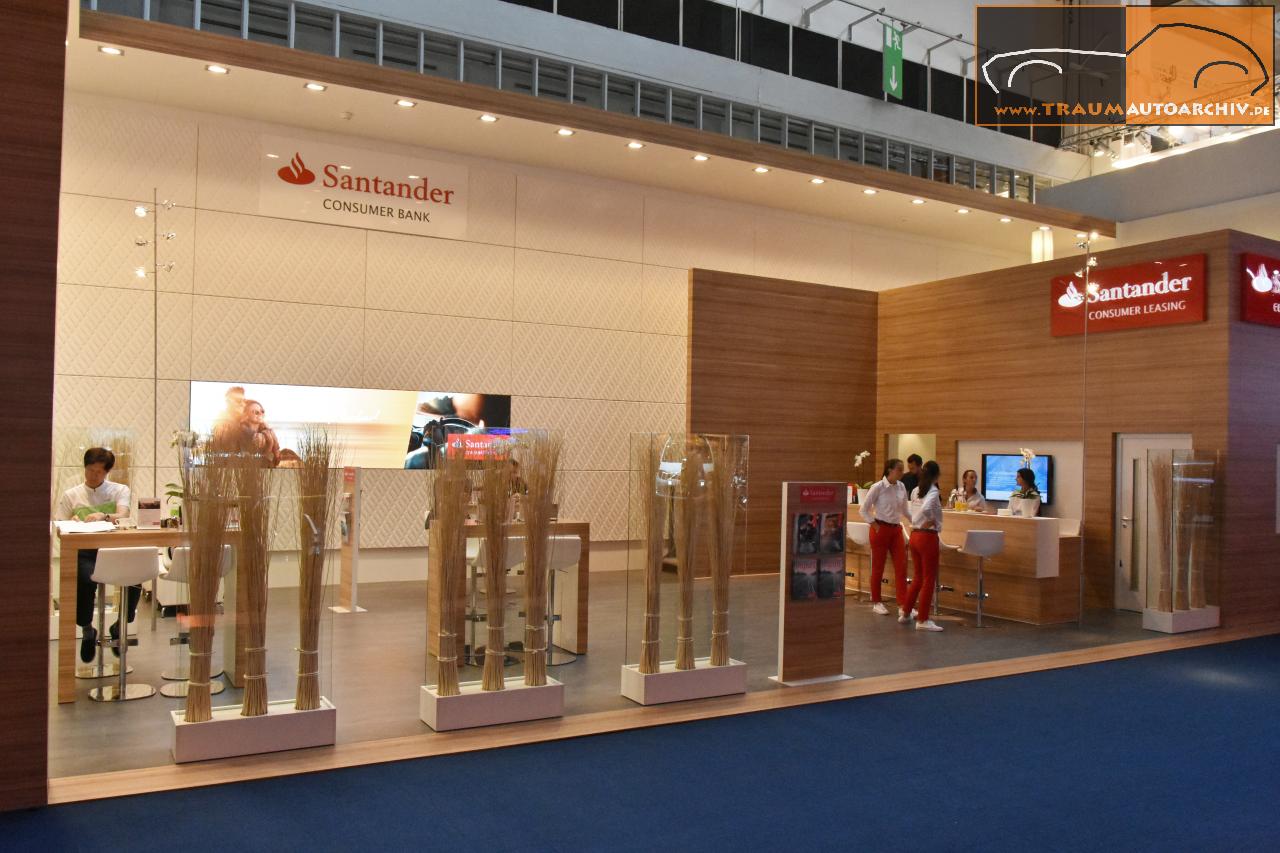 _IAA 2017 - Santander-Stand.jpg 134.0K