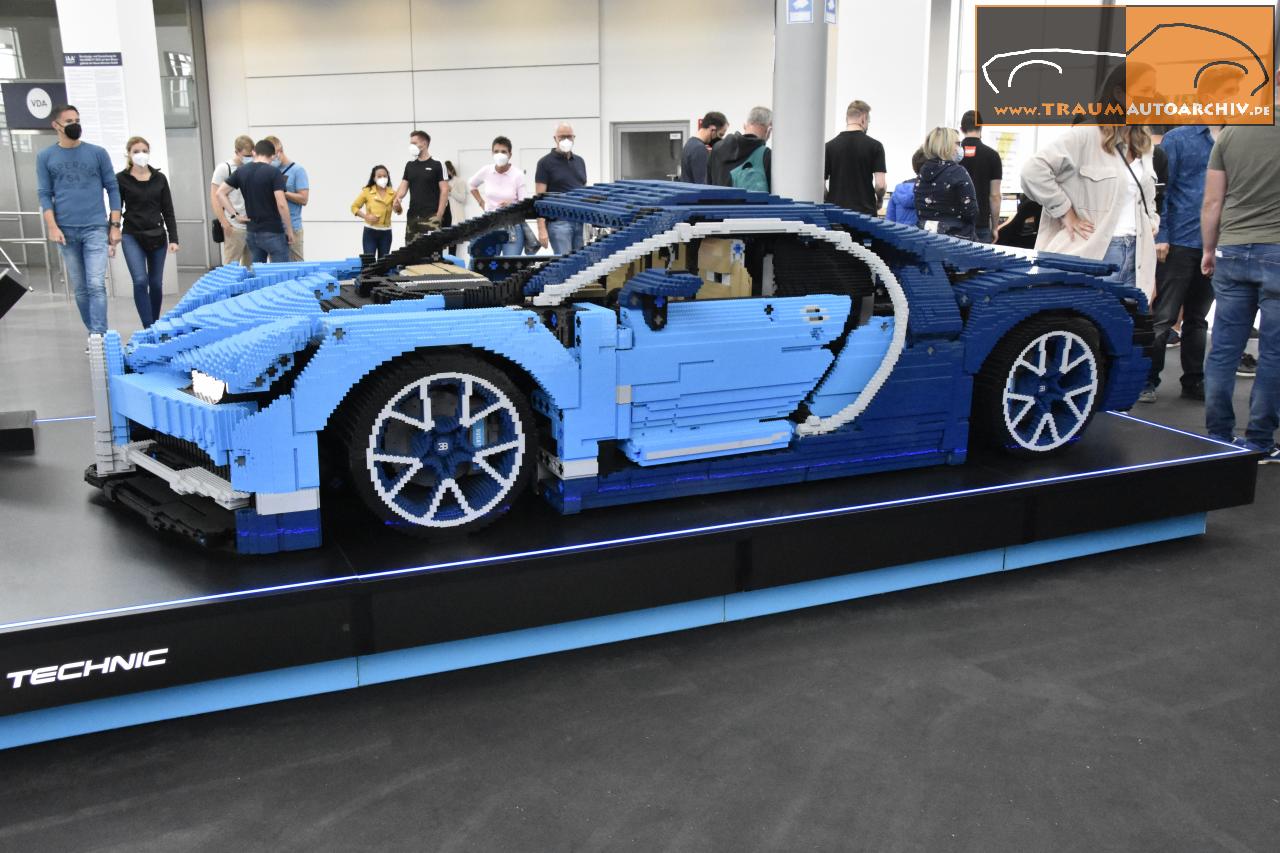 LEGO-Bugatti Chiron '2021.jpg 143.8K