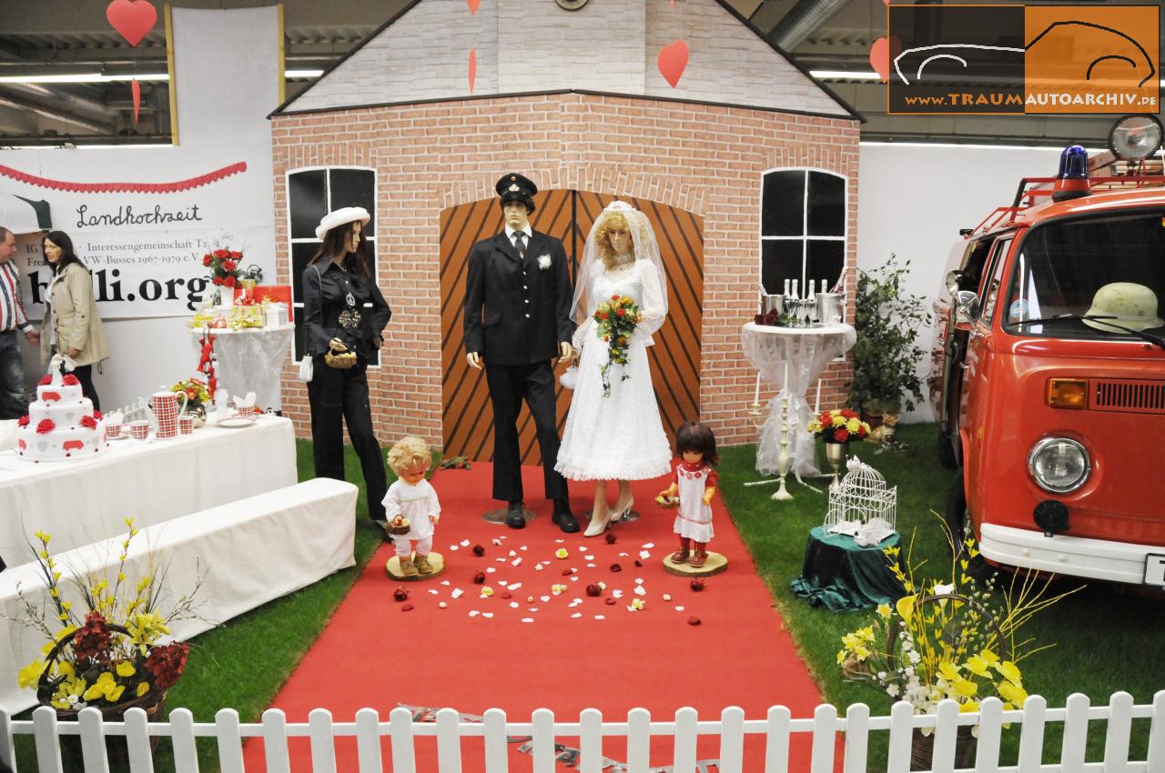 _Techno Classica 2013 - Feuerwehr-Hochzeit.jpg 187.9K