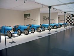 Bugatti Rennwagen-Parade Schlumpf-Collection - Hier geht es lang zum großen Bugatti-Update ...